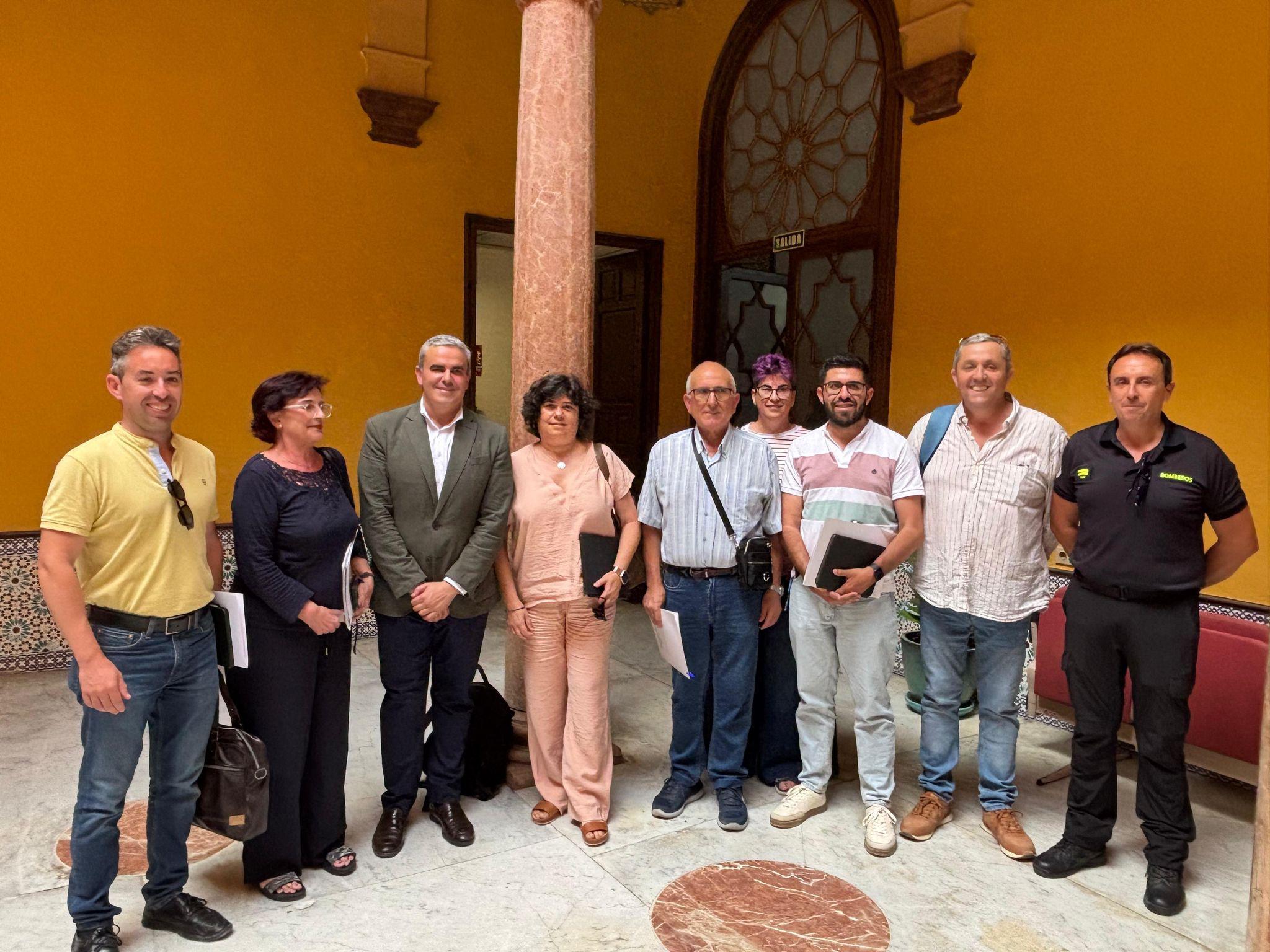 Sanlúcar aprueba la cesión al Consorcio del terreno donde construir el parque de bomberos de la localidad