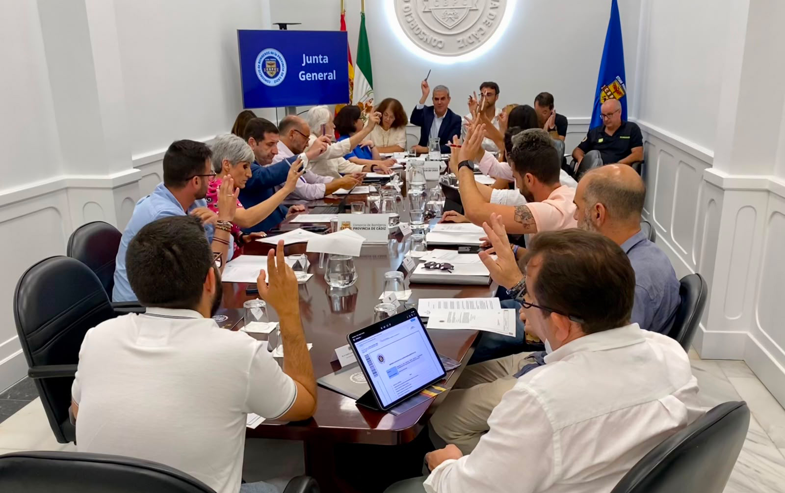 El Consorcio de Bomberos da luz verde a la compra de 12 nuevos vehículos y a la adhesión de Chipiona
