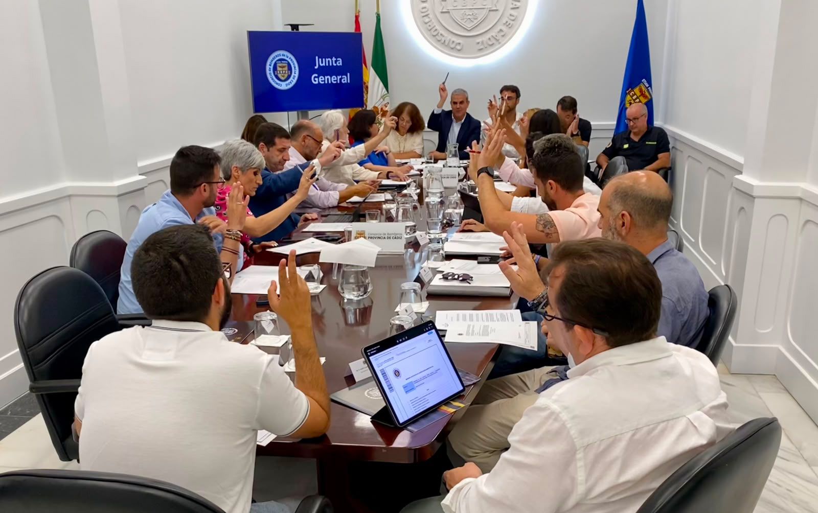 El Consorcio de Bomberos da luz verde a la compra de 12 nuevos vehículos y a la adhesión de Chipiona